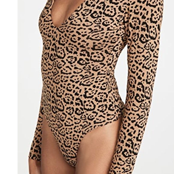 Leopard print Deep V Thong Bodysuit - Picture 2 of 4